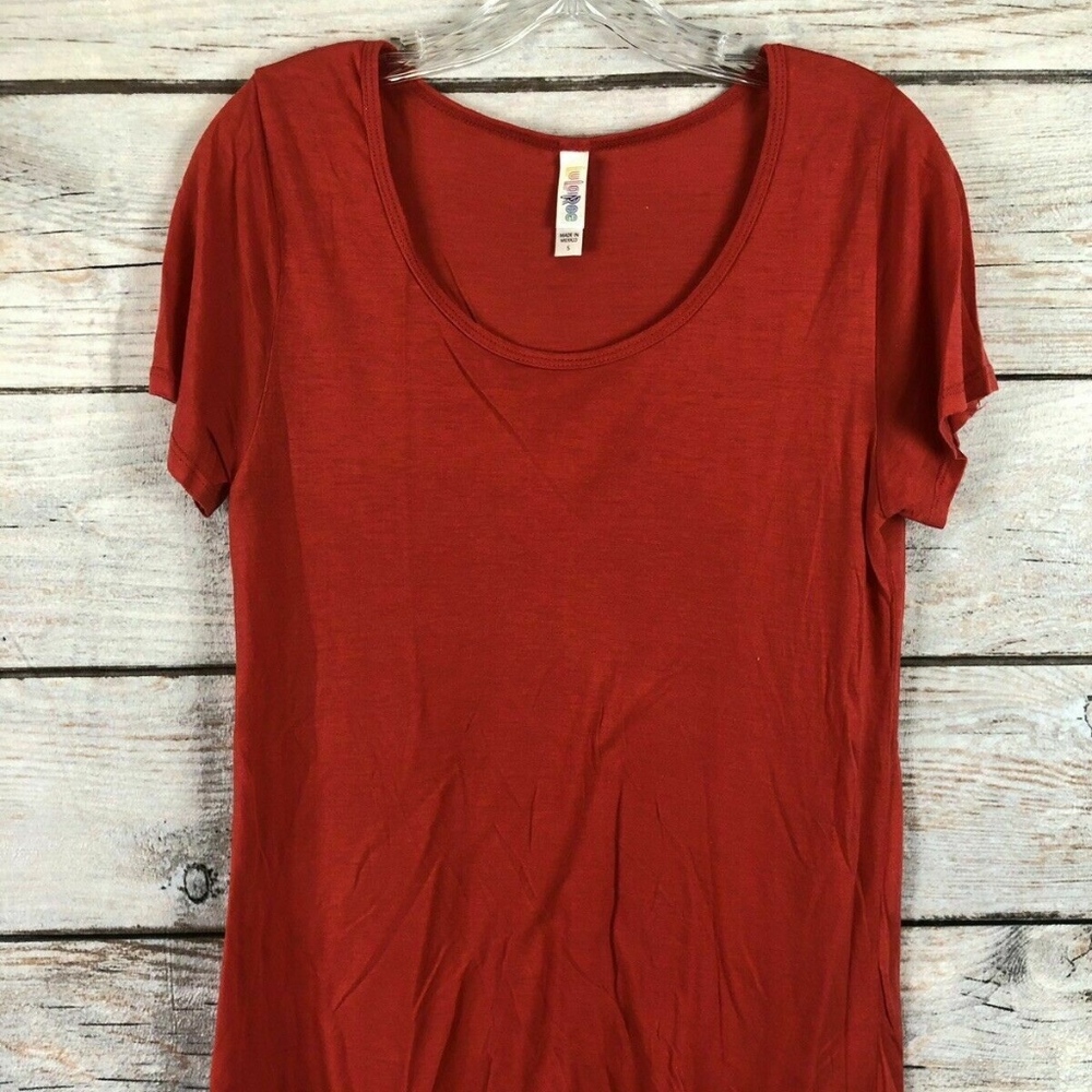 LuLaRoe Red Short Sleeve High Low T-Shirt